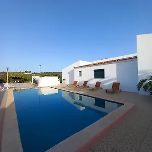 Pensión Gloria, Lagos